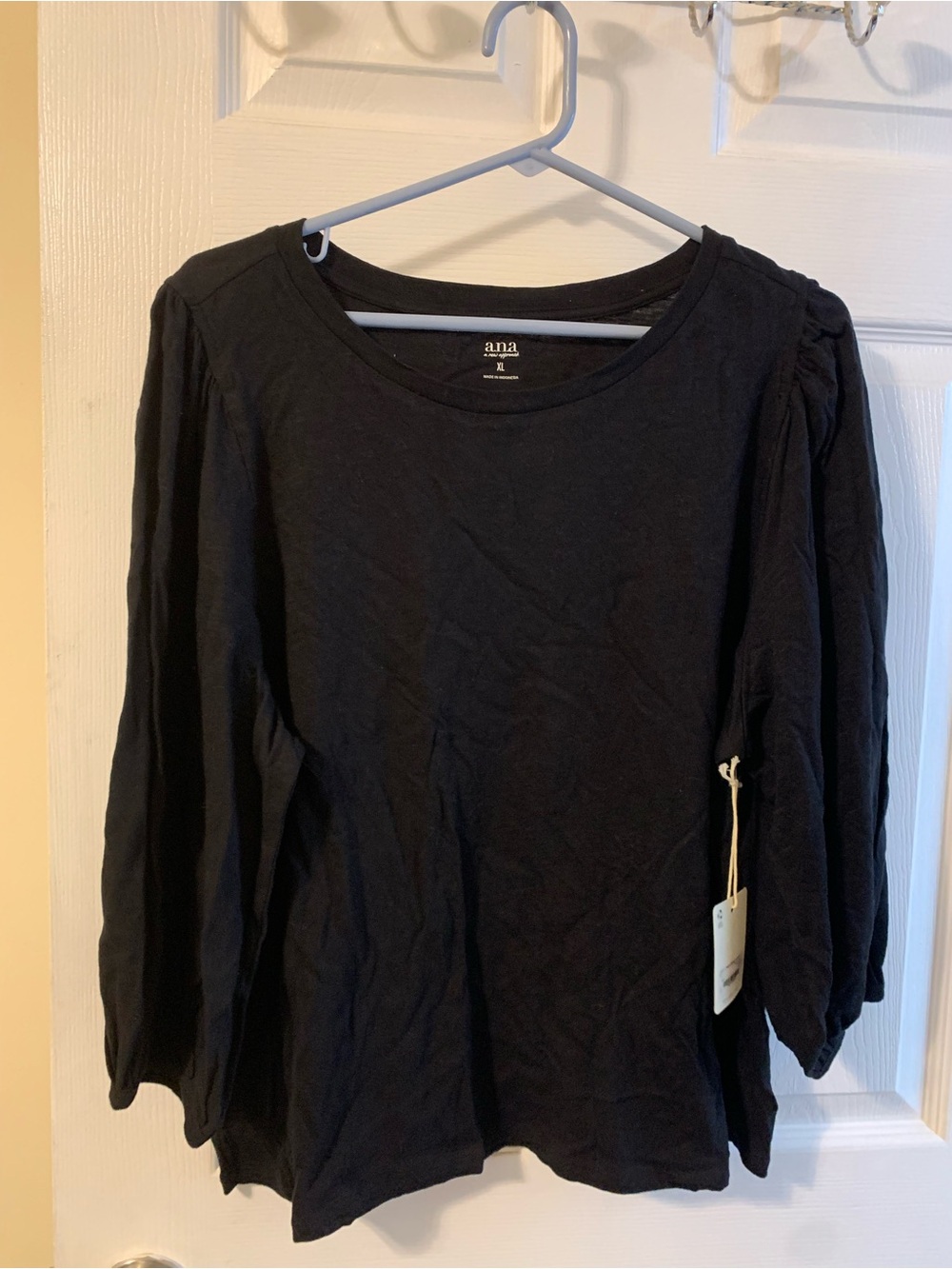 a.n.a. NWT’s black cotton 3/4 sleeve pullover